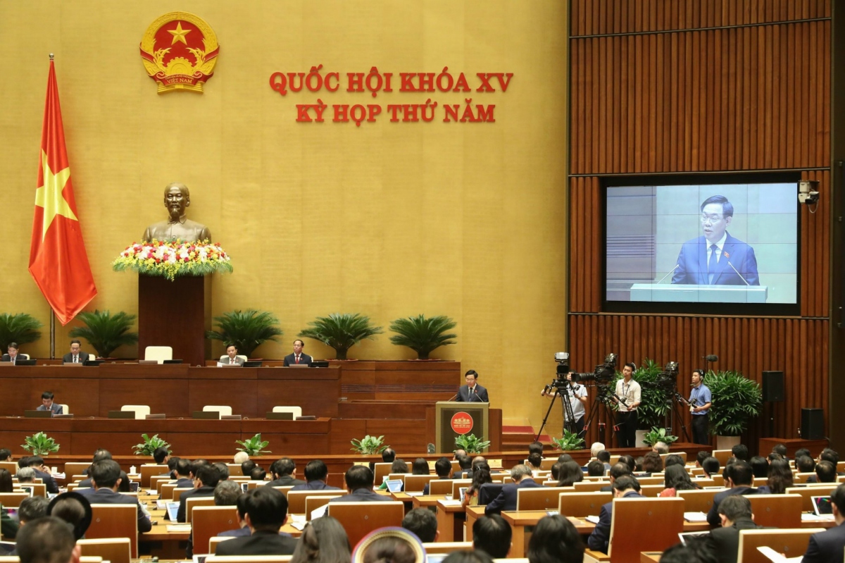 Khai mạc Kỳ họp thứ 5, Quốc hội bầu và phê chuẩn nhân sự cấp cao